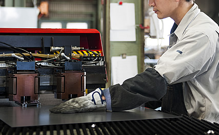 パンチングプレス加工