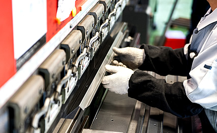 ブレーキプレス加工